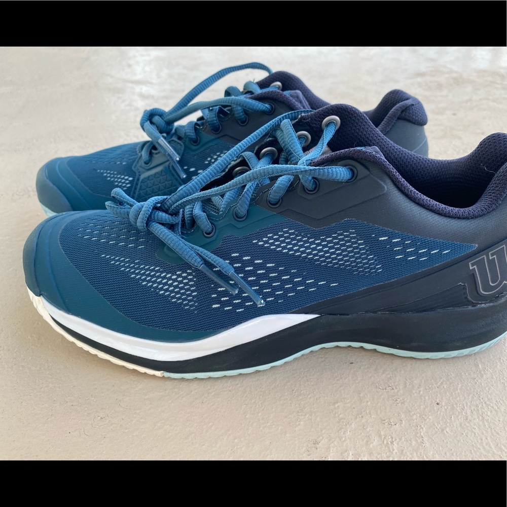 Wilson Rush Pro 3.5 Women’s Tennis Shoe - Size 9